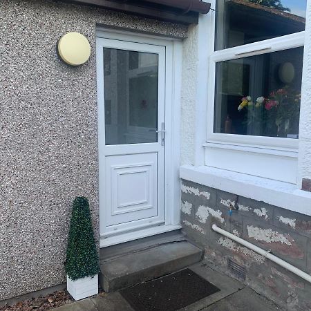 Inverness City Studio Apartment Sleeps 2 Dalneigh Bagian luar foto