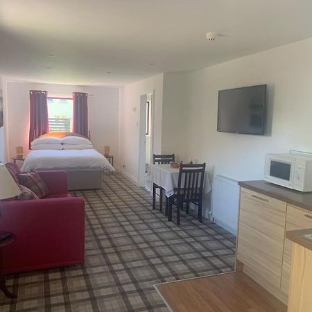 Inverness City Studio Apartment Sleeps 2 Dalneigh Bagian luar foto