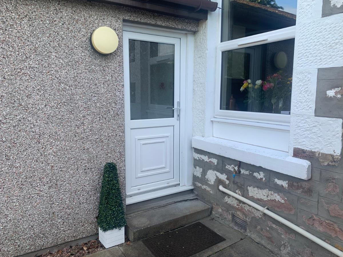 Inverness City Studio Apartment Sleeps 2 Dalneigh Bagian luar foto